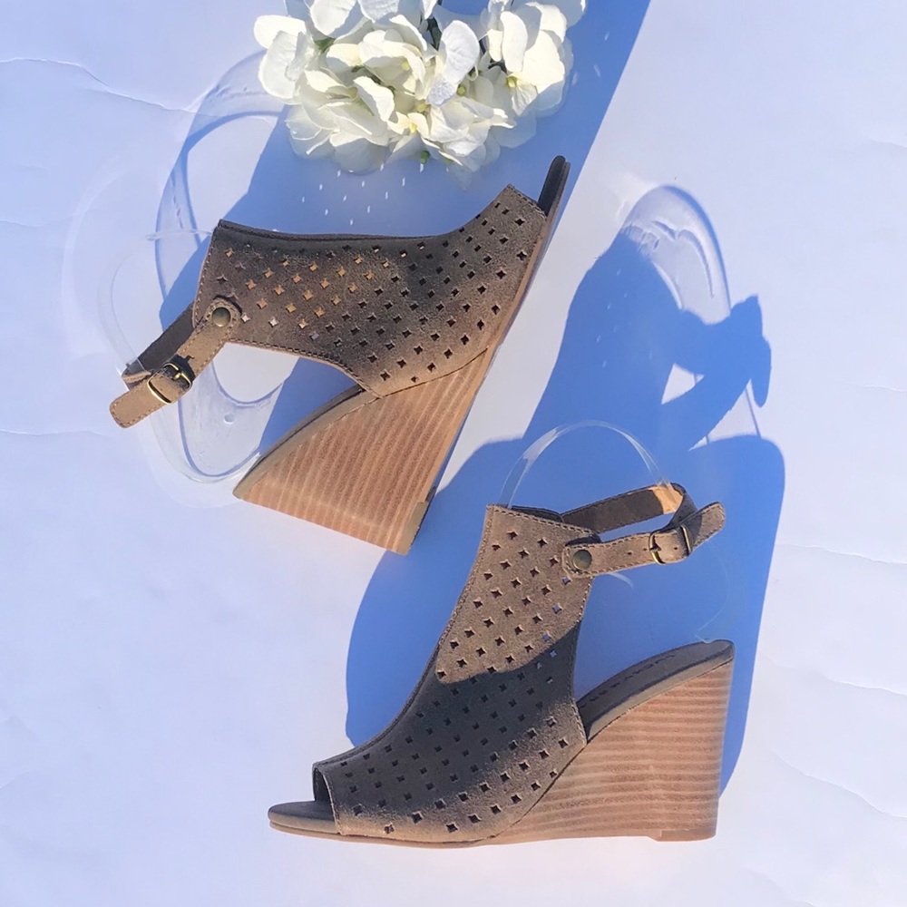 🛑🛑SOLD🛑🛑Lucky Brand Peep Toe Wedges - Picture 2 of 8